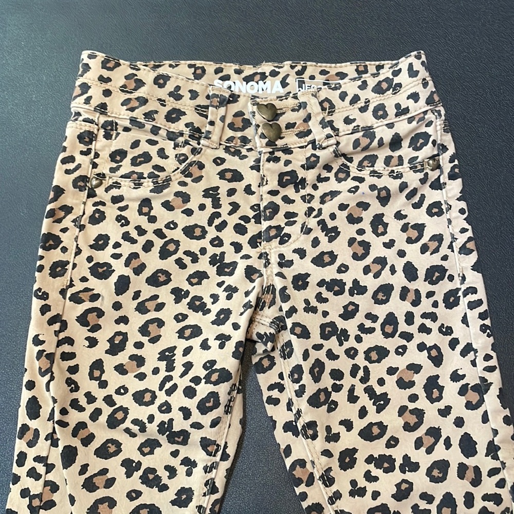 Leopard print jeggings for little kid